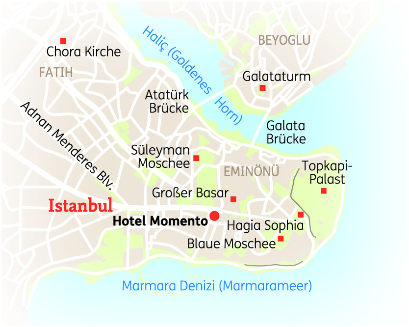 Karte von Istanbul mit wichtigen Sehenswürdigkeiten wie Hagia Sophia und Topkapi-Palast in detaillierter Darstellung.